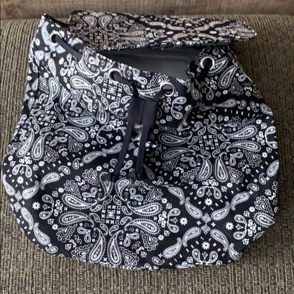 🆕 Victoria Secret “not so mini” mini Backpack NWT final markdown - Picture 8 of 10